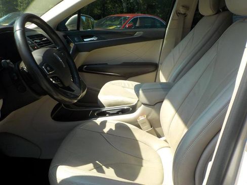 Used 2017 Lincoln MKC Reserve image 27