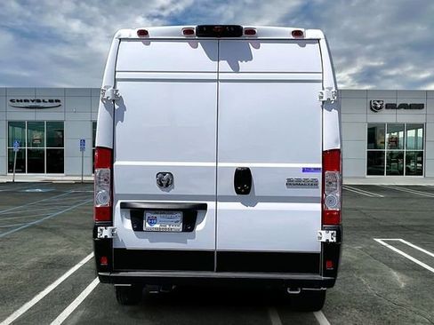 Used 2023 RAM ProMaster 3500 FWD image 3