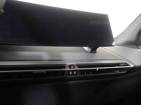 New 2026 BMW iX xDrive60 image 22