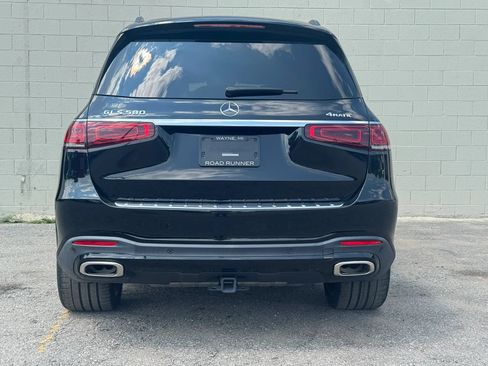 Used 2023 Mercedes-Benz GLS 580 4MATIC image 7