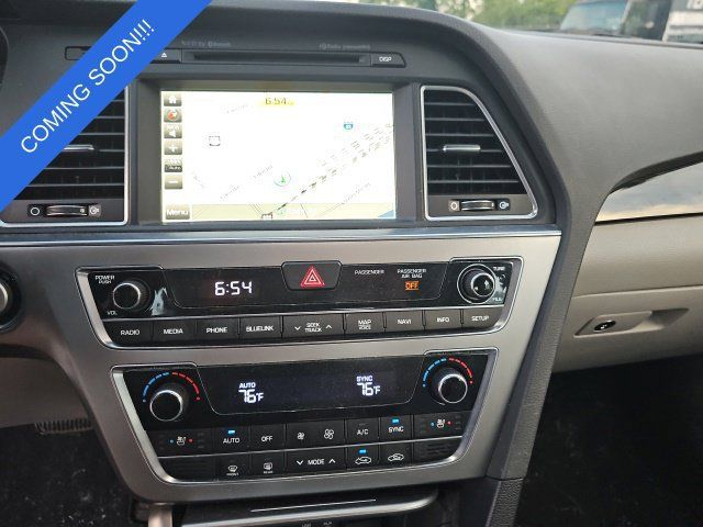Used 2017 Hyundai Sonata Limited w/ Ultimate Package 04 FWD image 13