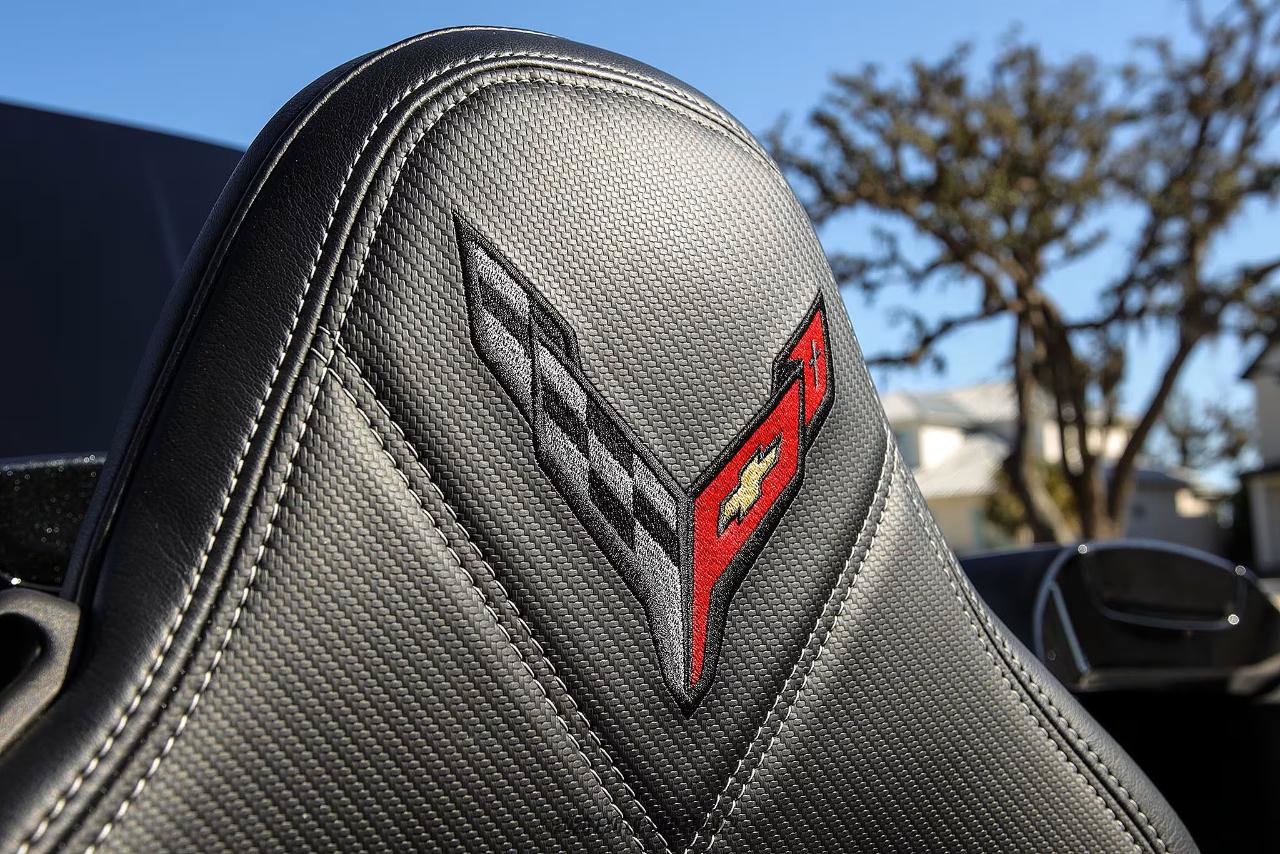 Used 2019 Chevrolet Corvette Z06 RWD image 25