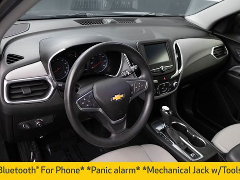 Used 2018 Chevrolet Equinox LS FWD image 5