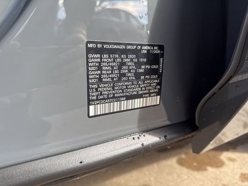 New 2026 Volkswagen Atlas Cross Sport SEL Premium R-Line image 30