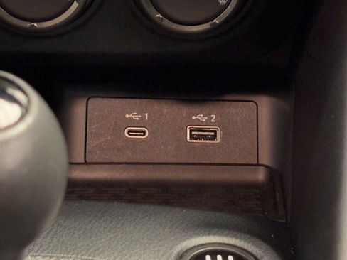 Certified 2024 Nissan Z Performance w/ Floor Mat Package image 24