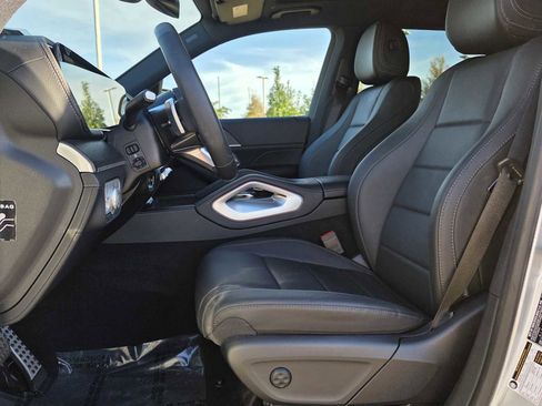 Certified 2025 Mercedes-Benz GLS 450 4MATIC image 13