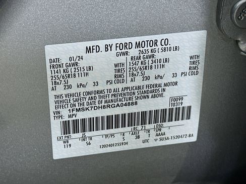 Used 2024 Ford Explorer XLT w/ Equipment Group 202A RWD image 12