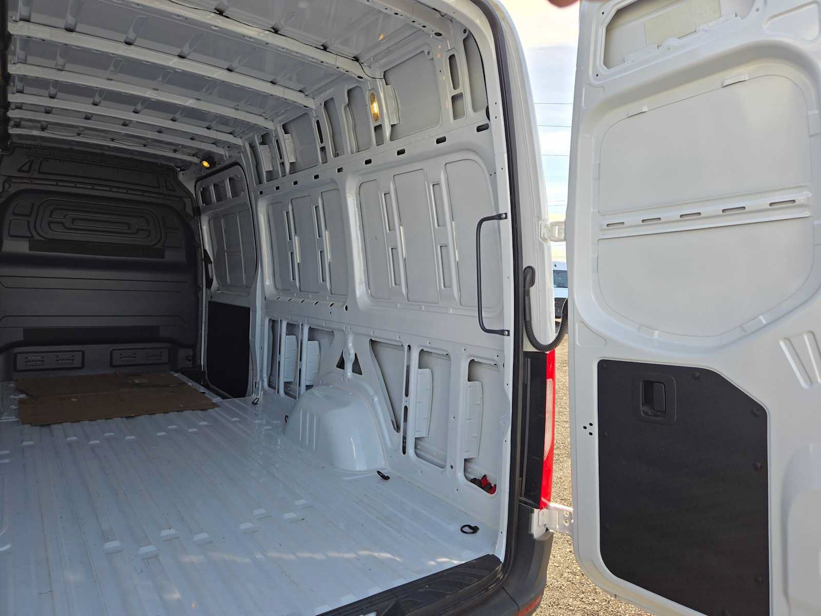 Used 2026 Mercedes-Benz Sprinter 2500 image 18
