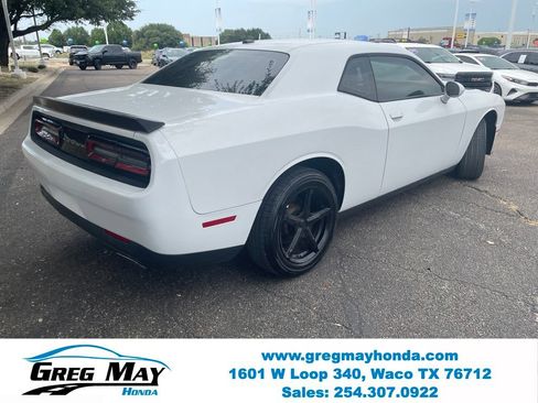 Used 2016 Dodge Challenger SXT w/ Cold Weather Group RWD image 3