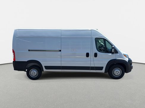 New 2026 RAM ProMaster 2500 w/ Convenience Group FWD image 4