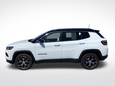 Used 2024 Jeep Compass Limited AWD/4WD image 2