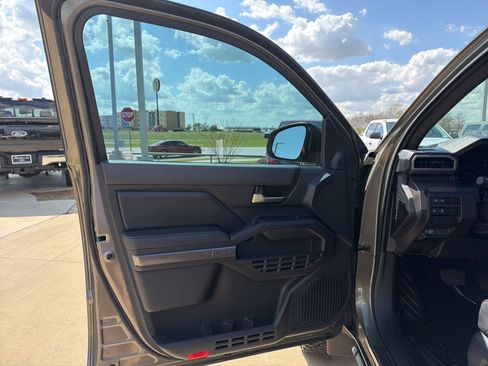 Used 2024 Toyota Tacoma TRD Off-Road image 14