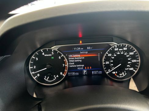 Used 2024 Nissan Altima 2.5 SV FWD image 24