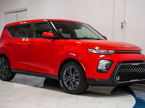 Used 2022 Kia Soul EX image 5