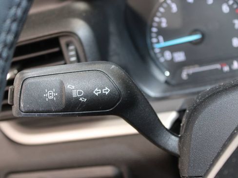 Used 2024 Ford Explorer XLT RWD image 24