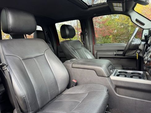 Used 2015 Ford F250 Lariat w/ Lariat Ultimate Package image 31