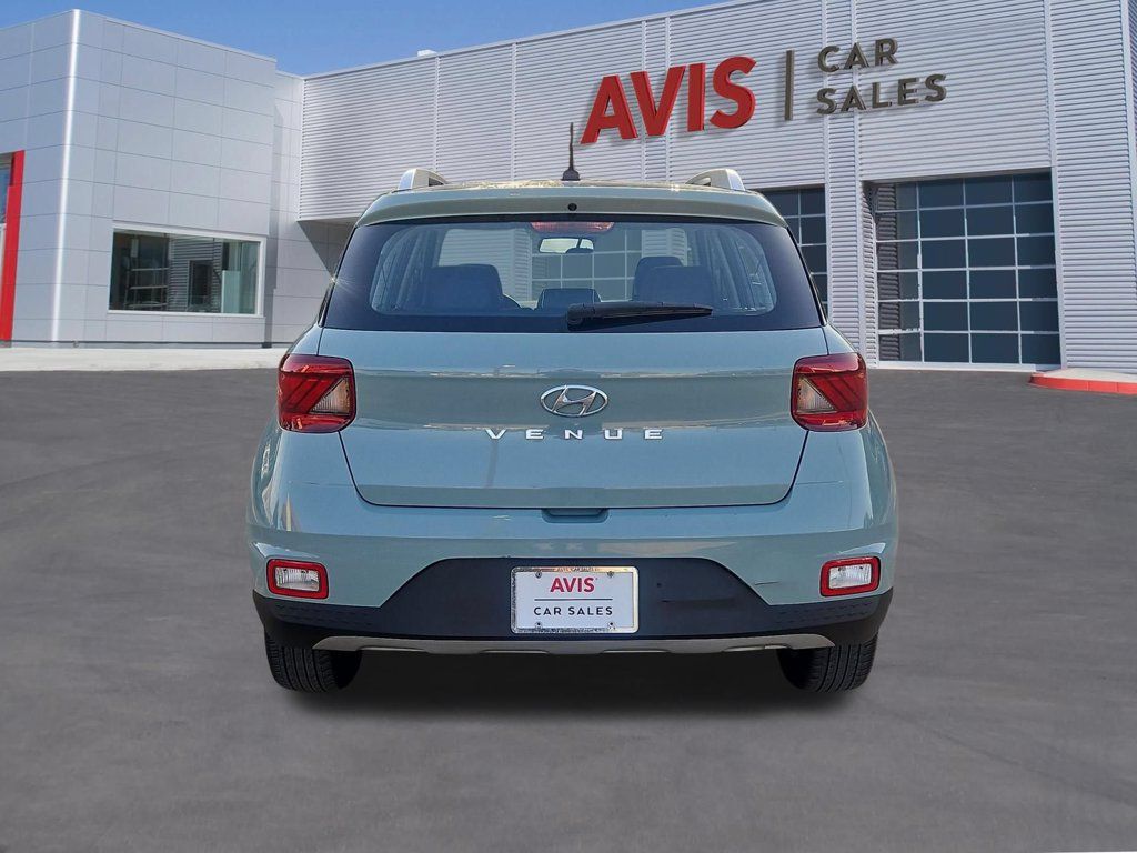 Used 2025 Hyundai Venue Limited FWD image 7