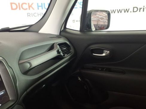 Used 2023 Jeep Renegade Altitude AWD/4WD image 24