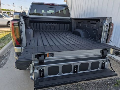 New 2026 GMC Sierra 3500 AT4 w/ AT4 Premium Plus Package AWD/4WD image 28