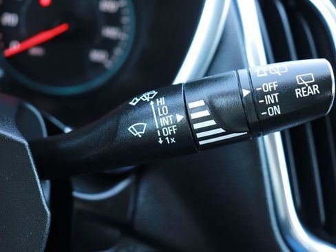 Used 2020 Chevrolet Equinox LT w/ Driver Convenience Package FWD image 22