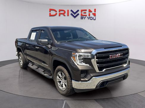 Used 2021 GMC Sierra 1500 4x4 Crew Cab w/ Sierra Value Package image 8