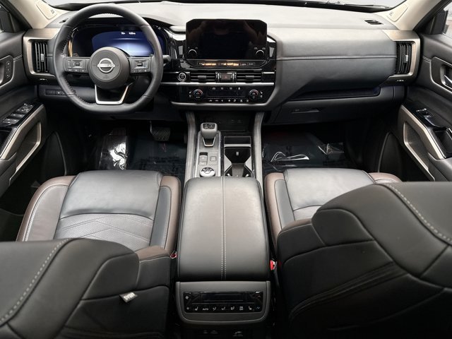 Used 2023 Nissan Pathfinder Platinum AWD/4WD image 14