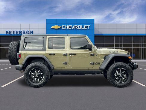 Used 2025 Jeep Wrangler Unlimited Sport AWD/4WD image 3