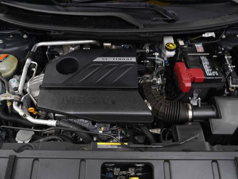 Used 2025 Nissan Rogue SV image 33