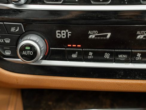 Used 2019 BMW M550i xDrive w/ Premium Package AWD/4WD image 33