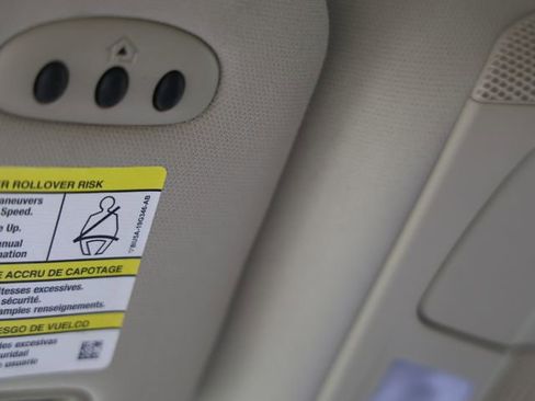 Used 2019 Lincoln MKC Select w/ Select Plus Package image 18