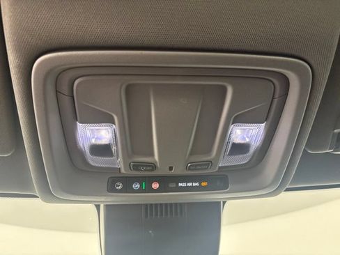 Used 2022 Chevrolet Silverado 1500 Custom AWD/4WD image 16
