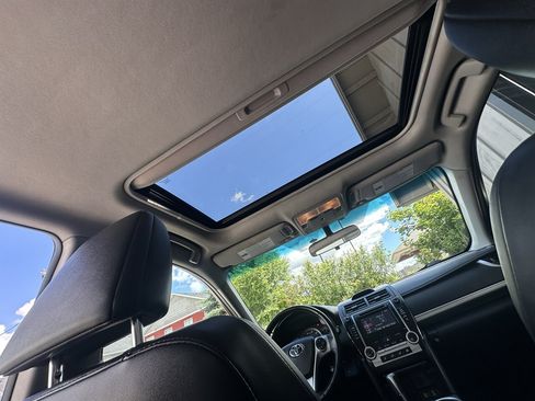 Used 2014 Toyota Camry SE FWD image 45