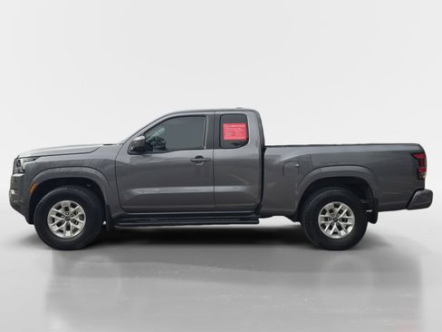 Used 2024 Nissan Frontier SV w/ Technology Package image 2