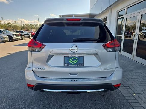 Used 2017 Nissan Rogue SL w/ SL Premium Package image 7