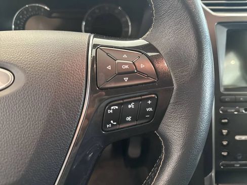 Used 2018 Ford Explorer Platinum AWD/4WD image 26