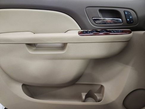 Used 2013 Chevrolet Tahoe LT w/ Luxury Package image 19