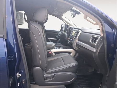 Used 2017 Nissan Titan PRO-4X image 15