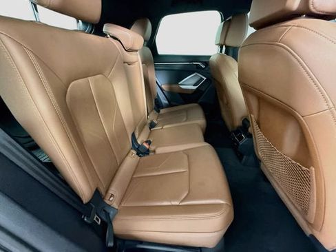 Used 2023 Audi Q3 2.0T Premium w/ Convenience Package AWD/4WD image 27
