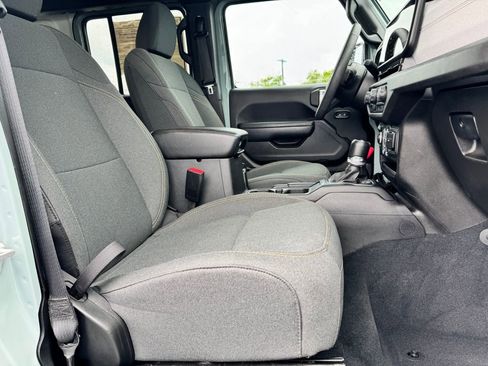 Used 2024 Jeep Wrangler Unlimited Sport AWD/4WD image 10