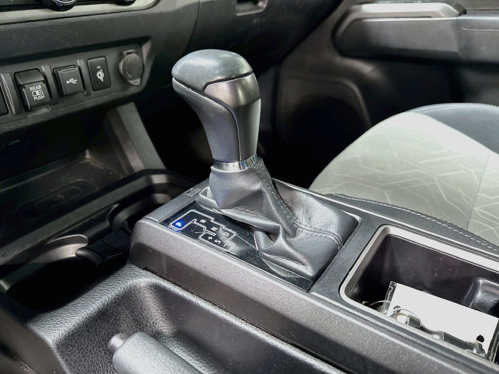 Used 2023 Toyota Tacoma TRD Off-Road w/ Technology Package AWD/4WD image 16