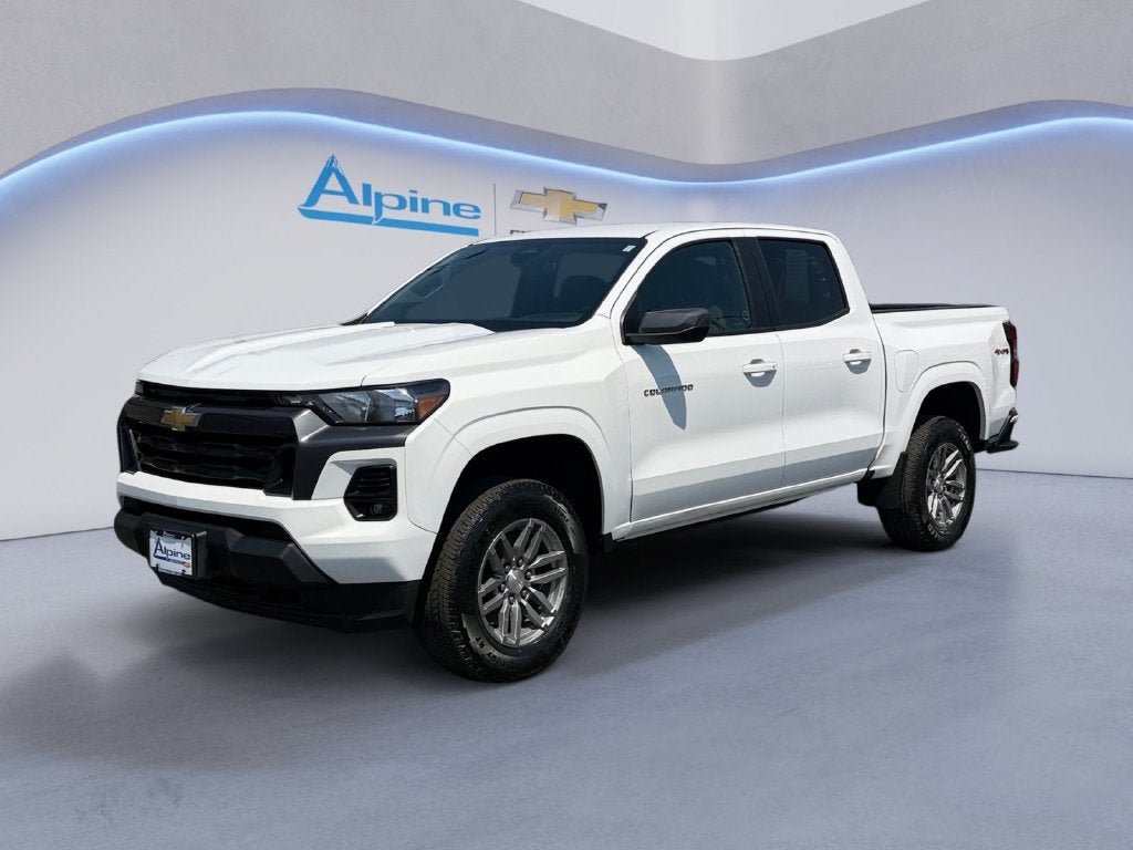 Used 2024 Chevrolet Colorado LT w/ LT Convenience Package AWD/4WD image 1