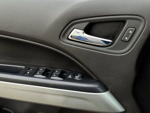 Used 2021 Chevrolet Colorado ZR2 image 26