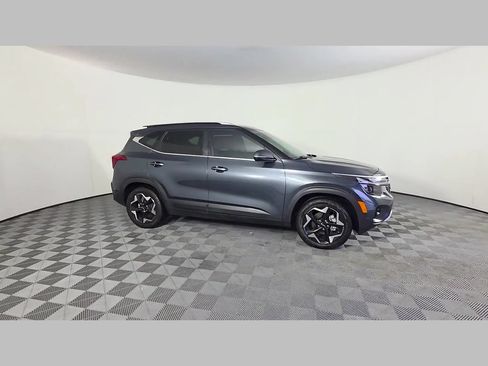 Used 2024 Kia Seltos EX FWD image 35