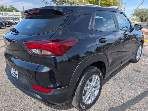 Used 2021 Chevrolet TrailBlazer LS FWD image 5