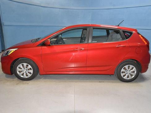 Used 2017 Hyundai Accent SE FWD image 21