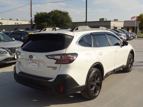 Used 2021 Subaru Outback Onyx Edition XT image 5