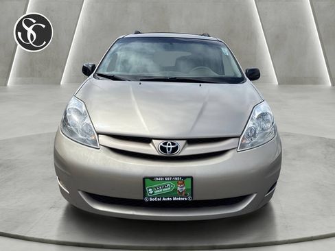 Used 2008 Toyota Sienna LE FWD image 8