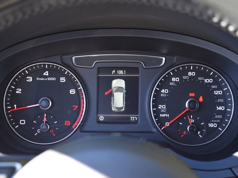 Used 2018 Audi Q3 2.0T Premium Plus w/ Premium Plus Package image 19