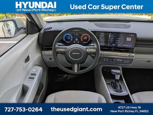 Certified 2025 Hyundai Kona SEL FWD image 18