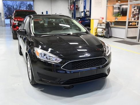 Used 2018 Ford Focus SE image 3
